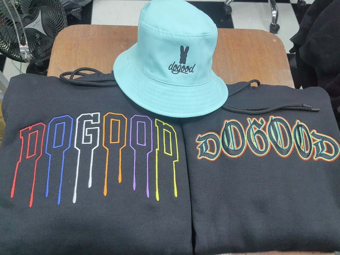 Aluz Bordados Personalizados  Loja de Bordados Personalizados na galeria do Rock  Uniformes  Bonés  Camisetas  Enxoval
