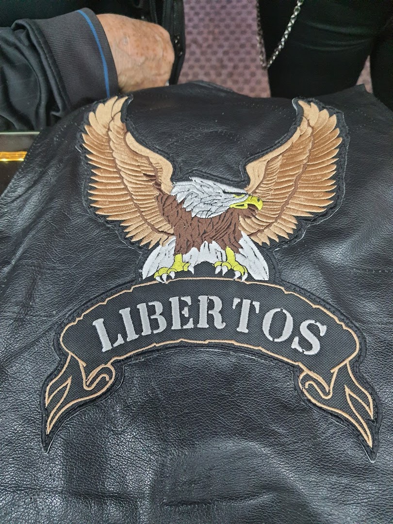 Aluz Bordados Personalizados  Loja de Bordados Personalizados na galeria do Rock  Uniformes  Bonés  Camisetas  Enxoval