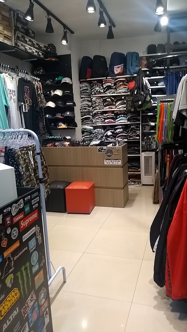 Nipe Skate Shop